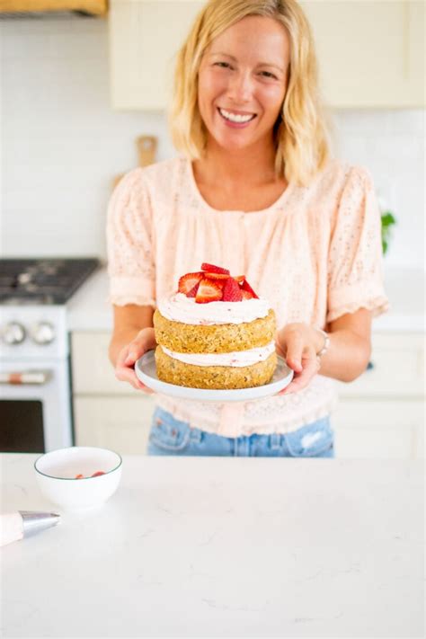 How To Make A Naked Cake Easy Baking Recipe