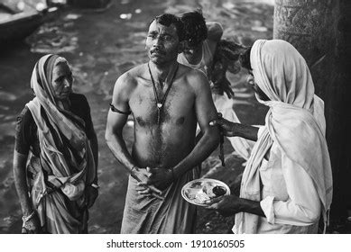 250 Naked Sadhu Images Stock Photos Vectors Shutterstock