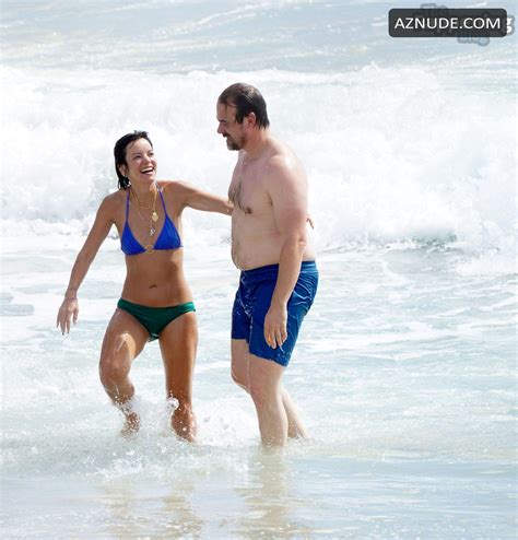 Lily Allen Sexy Shows Off Her Beautiful Body In A Hot Bikini At The Beach With David Harbour In