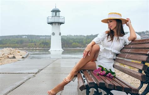 Обои blouse hat flowers beautiful model women brunette bench на телефон и рабочий стол