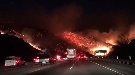 RAW VIDEO: Skirball Fire stuns I-405 drivers in LA