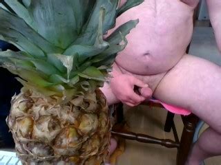 戏弄迈克实现他的幻想 Pornhub Gay