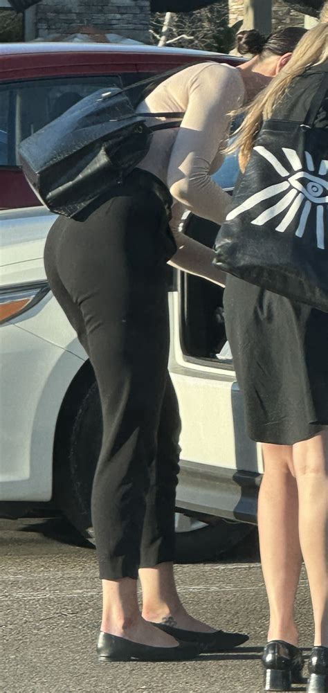 Insanely Sexy Professional Milf With A Wedgie In Slacks Spandex Leggings Yoga Pants Forum
