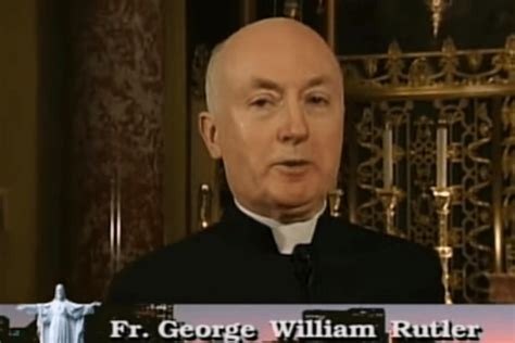George Rutler Prete Omofobo Pizzicato A Guardare Un Porno Gay Gay It