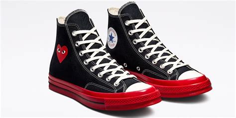 Converse X Comme Des Garcons Play Regresa La Icónica Colaboración Marie Claire México