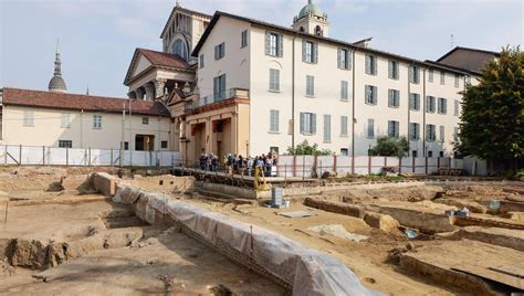 La Novara Romana Nel Cortile Del Vescovado Photogallery La Stampa