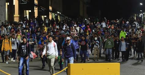 Al Menos Migrantes Salen En Caravana Del Norte De Honduras Rumbo A