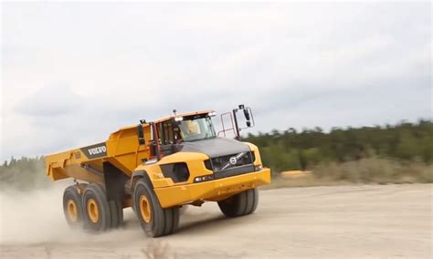 Conheça O Maior Caminhão Basculante Articulado Do Brasil Brasil Do Trecho