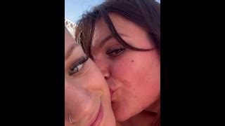 Free Kissing Porn Videos From Thumbzilla