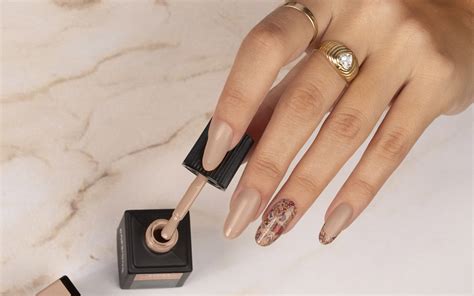 Manicure Sempre Pi Nude Silhouette Donna