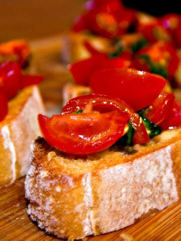 Bruschetta Mit Ziegenk Se Und Blanchierten Fr Hlingszwiebeln Rezept