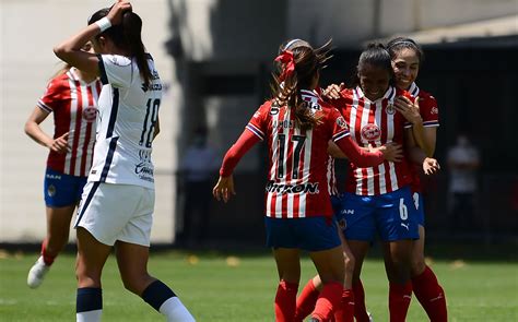 Chivas Femenil Golea A Pumas Y Amarra Un Lugar En La Liguilla