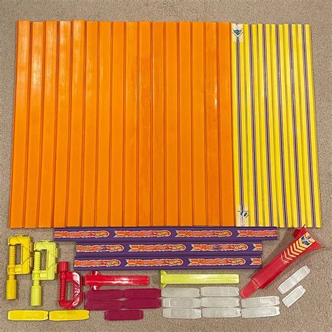 Vintage Hot Wheels Race Track