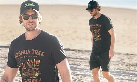 Sex Life Star Adam Demos Cuts A Casual Figure As He Enjoys A Stroll At The Beach On The Gold