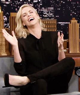 Atomic Blonde Charlize Theron Stars As A Bisexual Spy Babe Page The L Chat