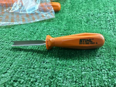 Съемник регулировочных колпачков карбюратора STIHL для FS-130 и др ...