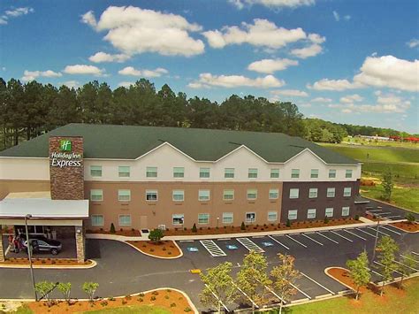 Holiday Inn Express Defuniak Springs Hotel in Defuniak Springs by IHG