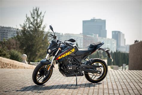 Voge presenta su naked de pequeña cilindrada la 125 R Motosonline net