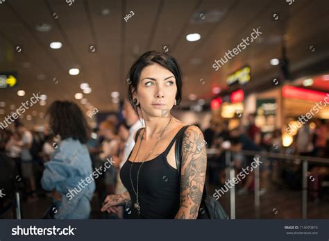 Im Genes De Sexy Beautiful Brunette Tattoos Im Genes Fotos Y Vectores De Stock