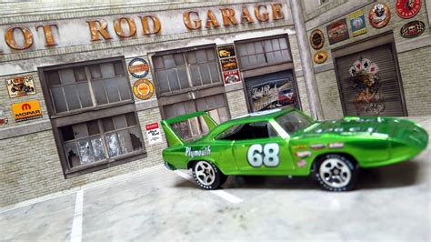 Garagem Hot Wheels Plymouth Superbird