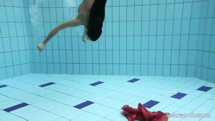 Croatian And Russian Underwater Nude Anna And Adriana