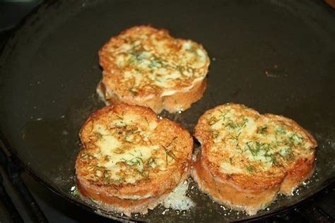 Гренки с помидорами и сыром. Самые вкусные гренки, которые готовила моя ...