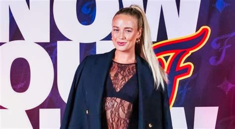 VIDEO Sophie Cunningham Is Going Viral In Jaw Dropping Tiny Bikini While Flaunting Her Broken Tooth