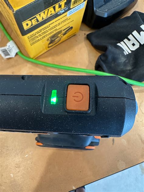 Worx V Power Share Full Size Cordless Hot Glue Gun Review No More Cords In The Way The