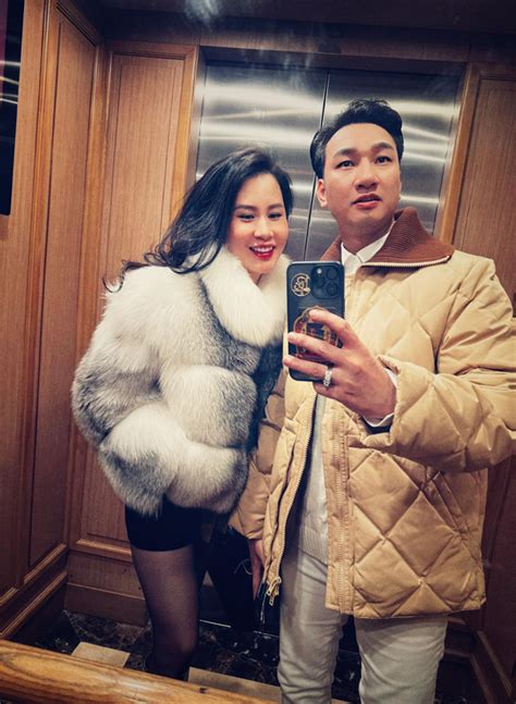 V Mc Th Nh Trung N Ti P Vi N H Ng Kh Ng Xinh P Gi Th Nh Hot Mom S Ng Trong Penthouse T