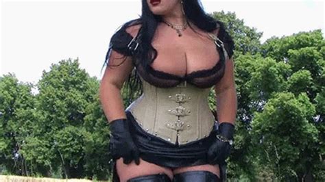 Corn Field Lady In Leather Boots Part 2 WMV 720x576 3 MBit S Schokomaus Big Tits