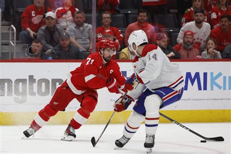 STM Montreal: Bus Predictions for Laurier and Saint-Denis 9