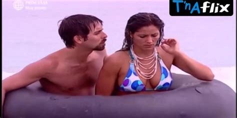 Pierina Carcelen Bikini Scene In Al Fondo Hay Sitio Tnaflix