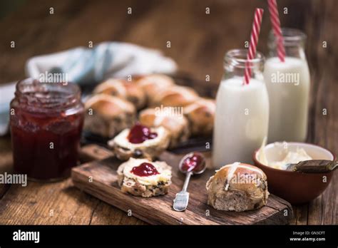 Tea Hot Cross Bun Hi Res Stock Photography And Images Alamy