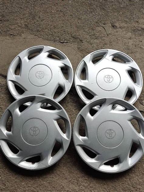 Колпаки на колёса Toyota R15, 15", 1 шт, 4 шт, б/у, в наличии. Цена: 4 ...