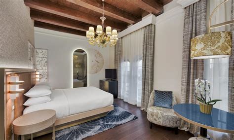 Rooms & Suites | Hilton Molino Stucky Venice