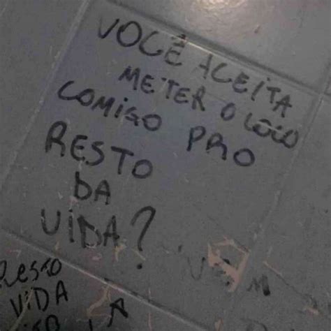 Pin de confused girl em street art Pixações Frases Pichações