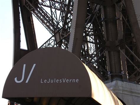 Eiffel Tower -Le Jules Verne Restaurant | París