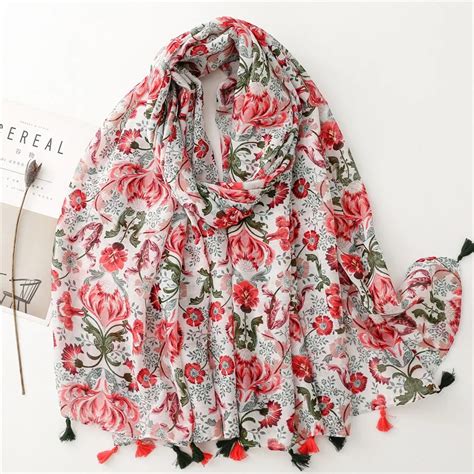 Newest Summer Lightweight Fresh Flower Pattern Cotton Voile Printed Scarf With Tassels Muslim