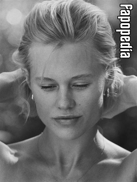 Becca Hiller Nude Leaks Photo Fapopedia