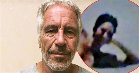 Ghislaine Maxwell S Naked Photo Leaked In Latest Epstein Files Release