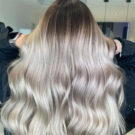 Platinum Blonde Hair With Dark Blonde Lowlights How To Create Platinum