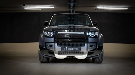 Land Rover Defender 110 – Black Fox