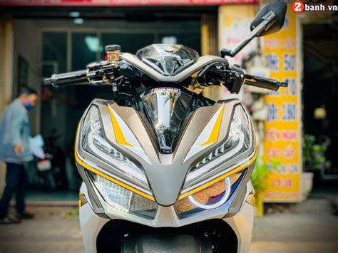 Modifikasi Honda Vario 150 Grafis Bodi Nyentrik Headlamp Unik Motorplus