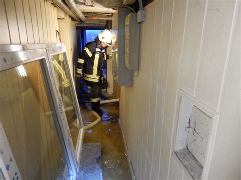 Nr Wasserrohrbruch Freiwillige Feuerwehr Kaufungen