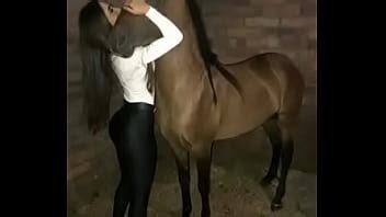 Colombiana Culona Moviendo El Culo Xvideos