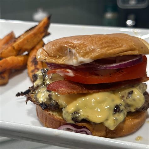 Burgers are seriously the best things ever. : r/burgers