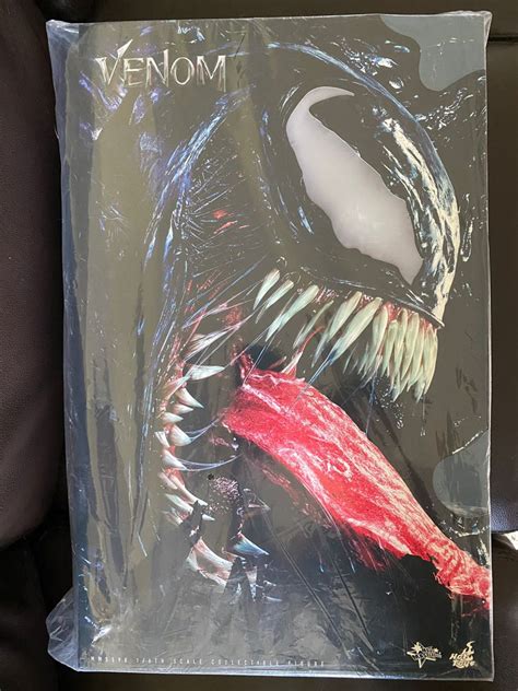 Hot Toys Venom And Carnage Combo Hobbies Toys Toys Games On Carousell
