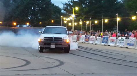 Cummins 12 Valve Does Smokey Burnout At Local Cruise Night Youtube