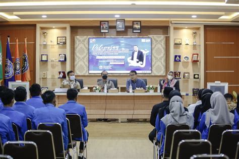 Wakil Rektor Iii Umsu Lepas Mahasiswa Umsu Mengikuti Program Magang