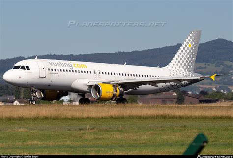 Ec Jyx Vueling Airbus A Photo By Niklas Engel Id